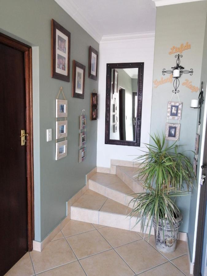 Ferienwohnung Froggy At The Pond Simonʼs Town Exterior foto
